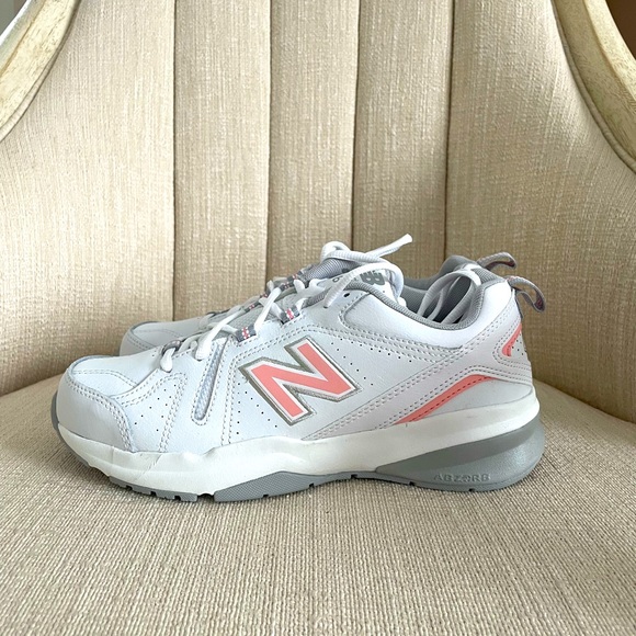 New Balance Shoes - New Balance white and pink sneakers size 7.5